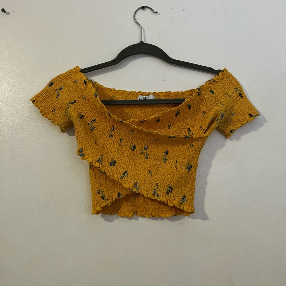 Hollister crop top